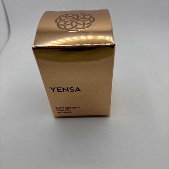 YENSA SKIN ON SKIN BEAUTY SPONGE• - Picture 1 of 3